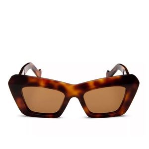 Authentic Loewe Cat Eye Sunglasses in Havana/Brown Solid (LW40036I)